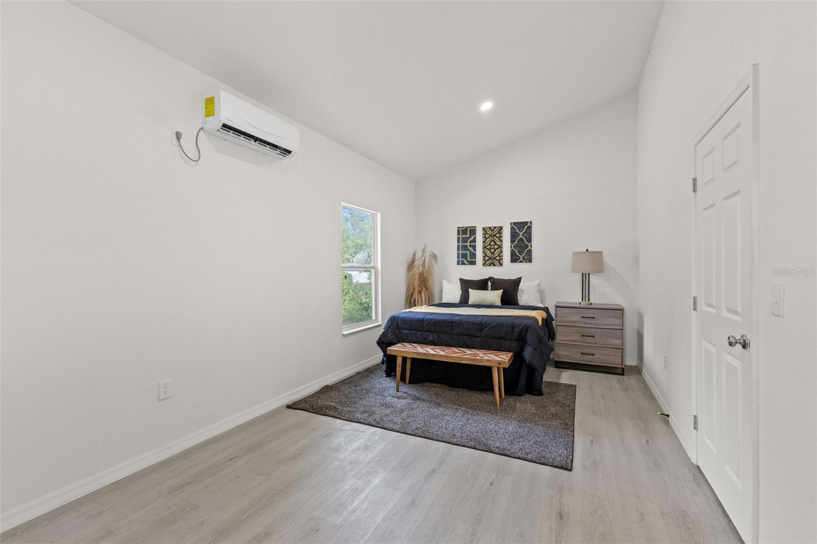 Image 57 of 80 For 14071 Linden Drive