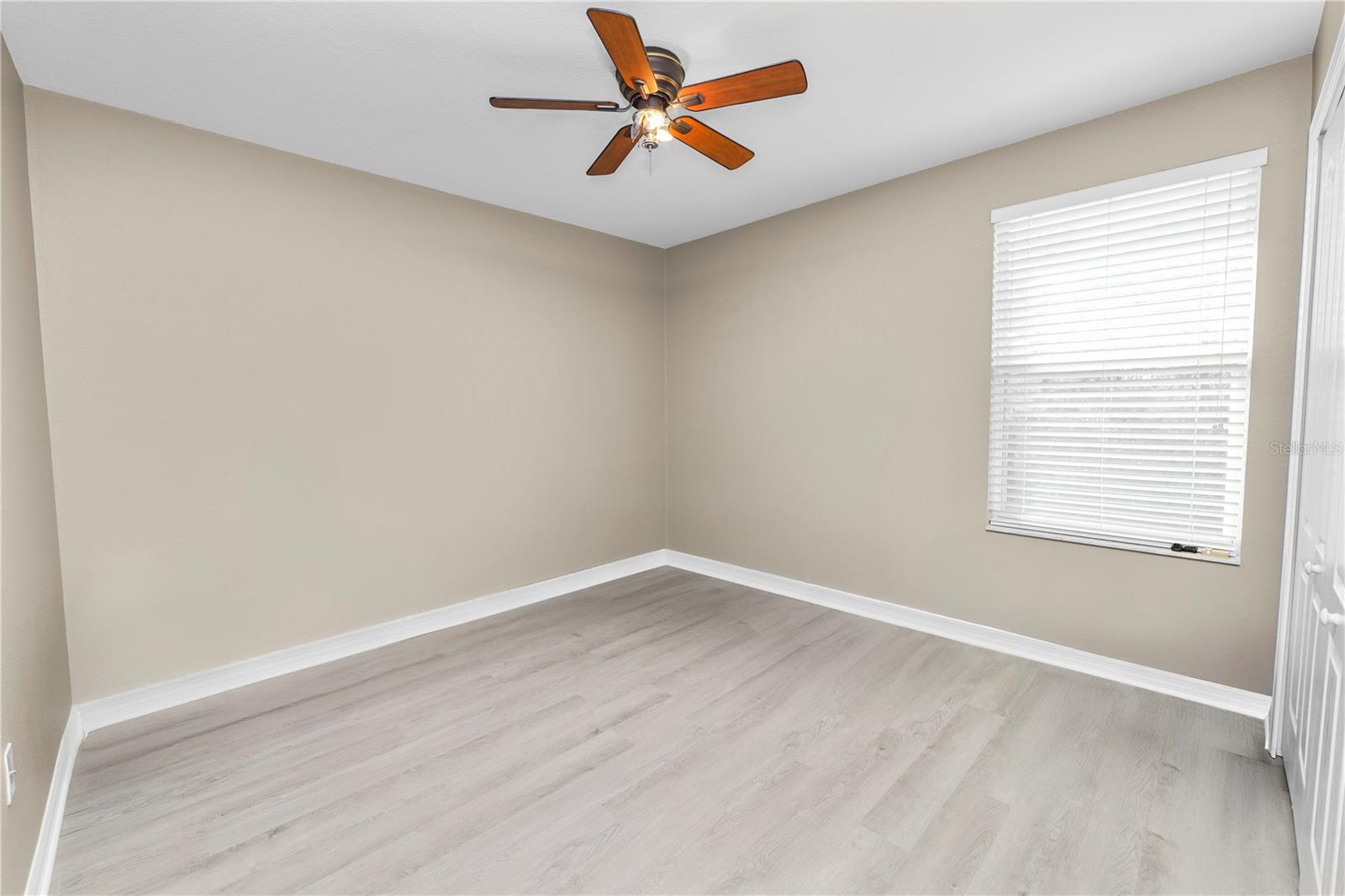 Listing photo id 26 for 10615 Lucaya Drive