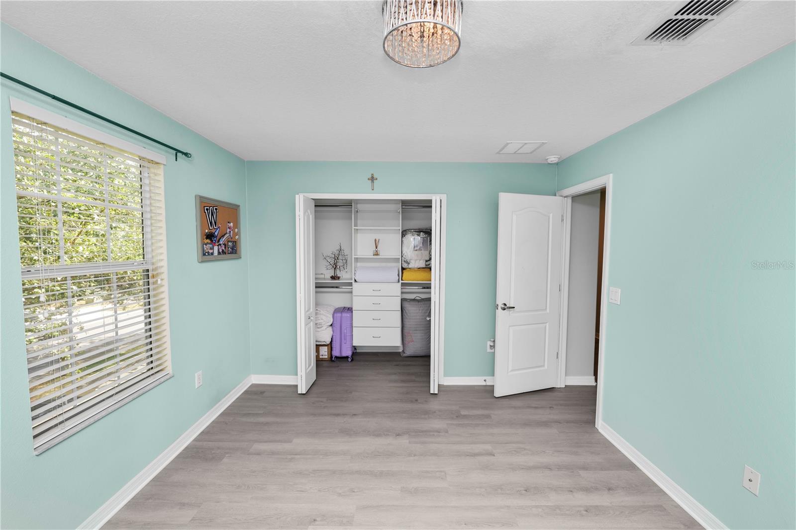 Listing photo id 31 for 10615 Lucaya Drive