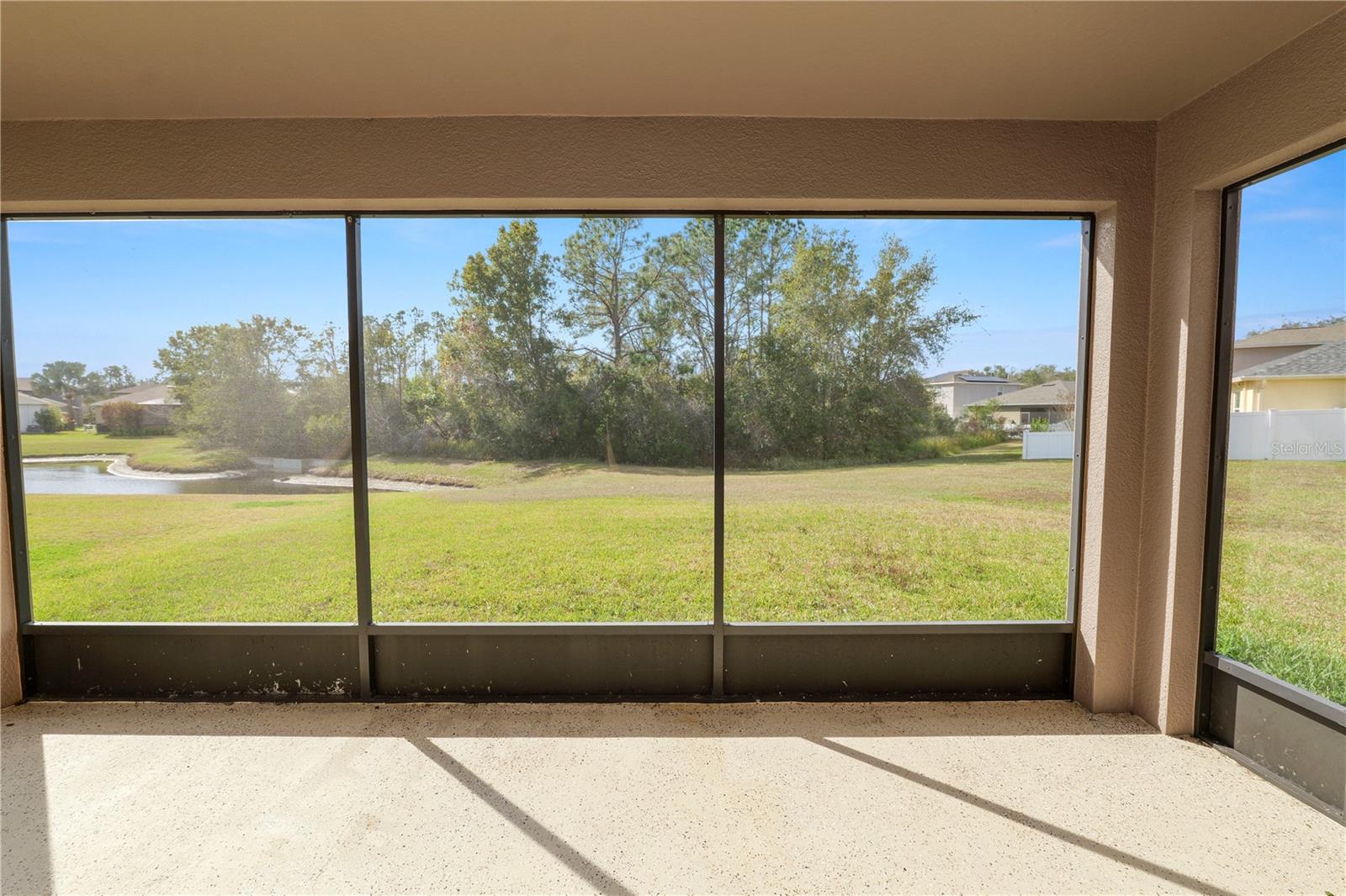 Listing photo id 35 for 10615 Lucaya Drive