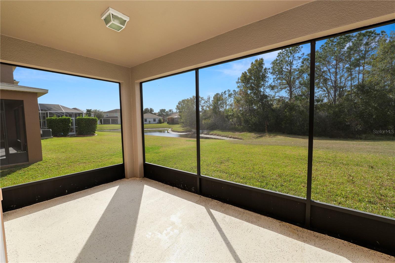 Listing photo id 36 for 10615 Lucaya Drive