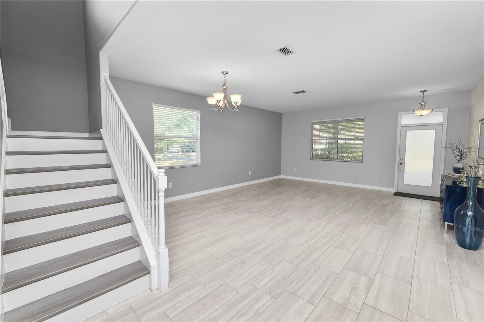 Listing photo id 6 for 10615 Lucaya Drive