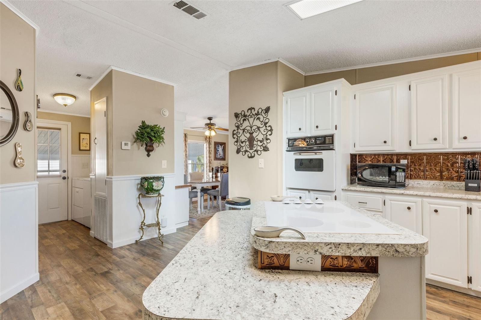 Image 19 of 67 For 70 Mockingbird Lane