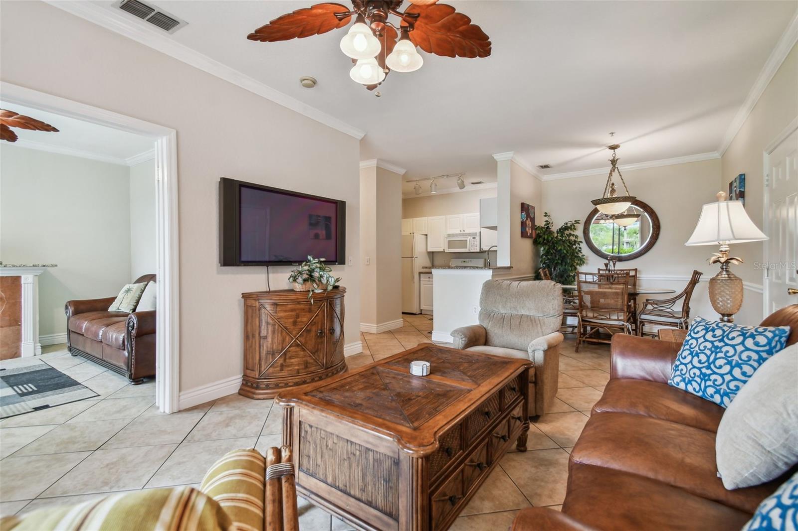 Image 13 of 64 For 2705 Via Murano 116