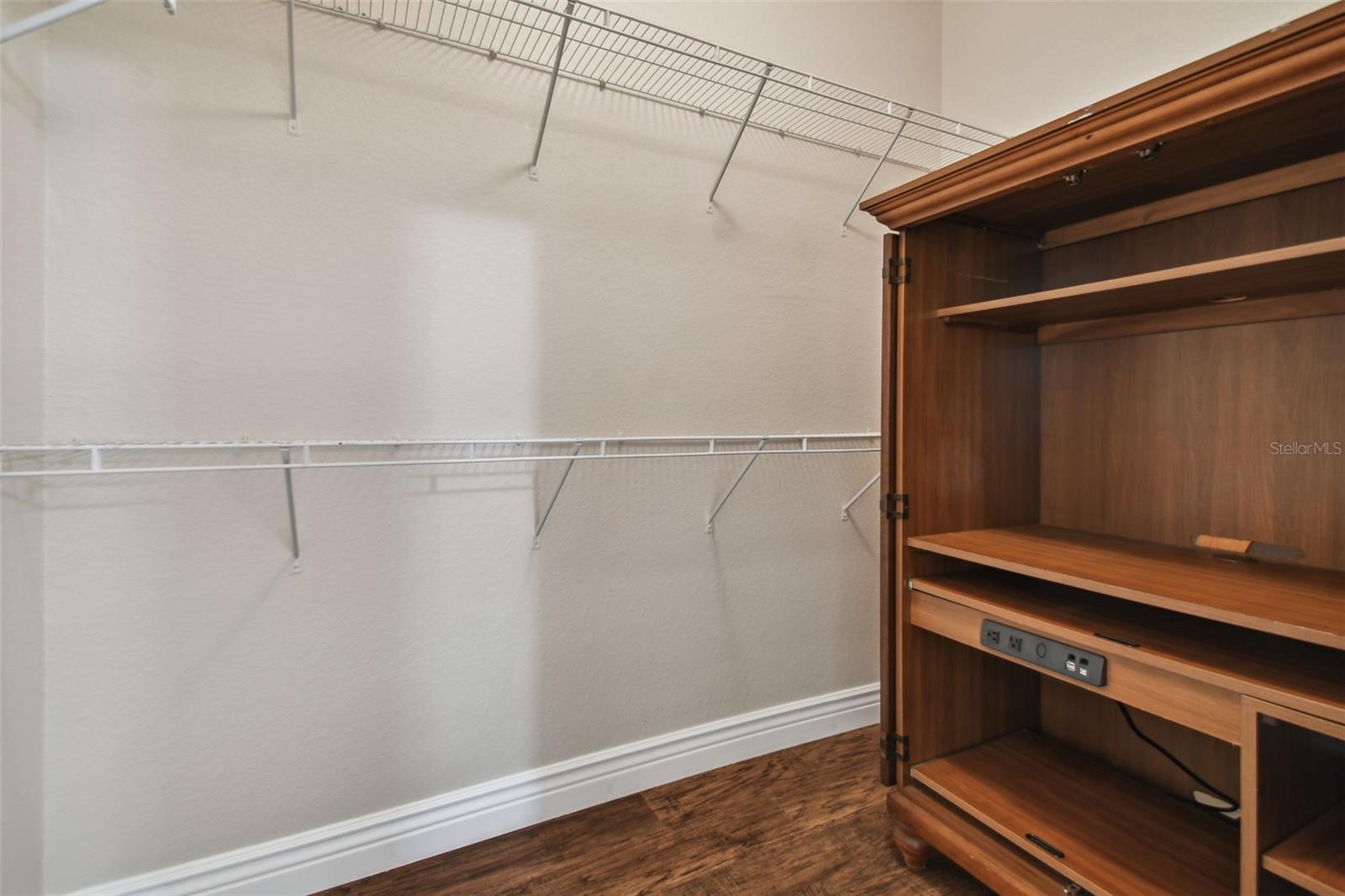 Image 23 of 64 For 2705 Via Murano 116