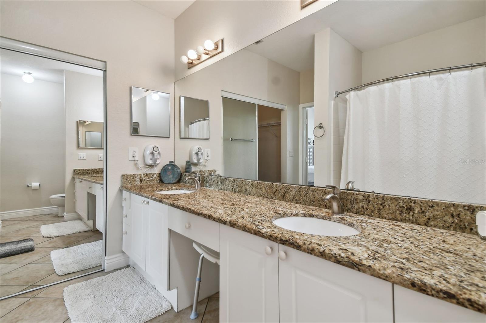 Image 24 of 64 For 2705 Via Murano 116