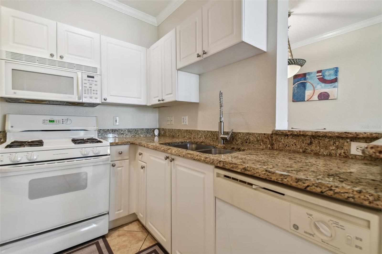 Image 28 of 64 For 2705 Via Murano 116