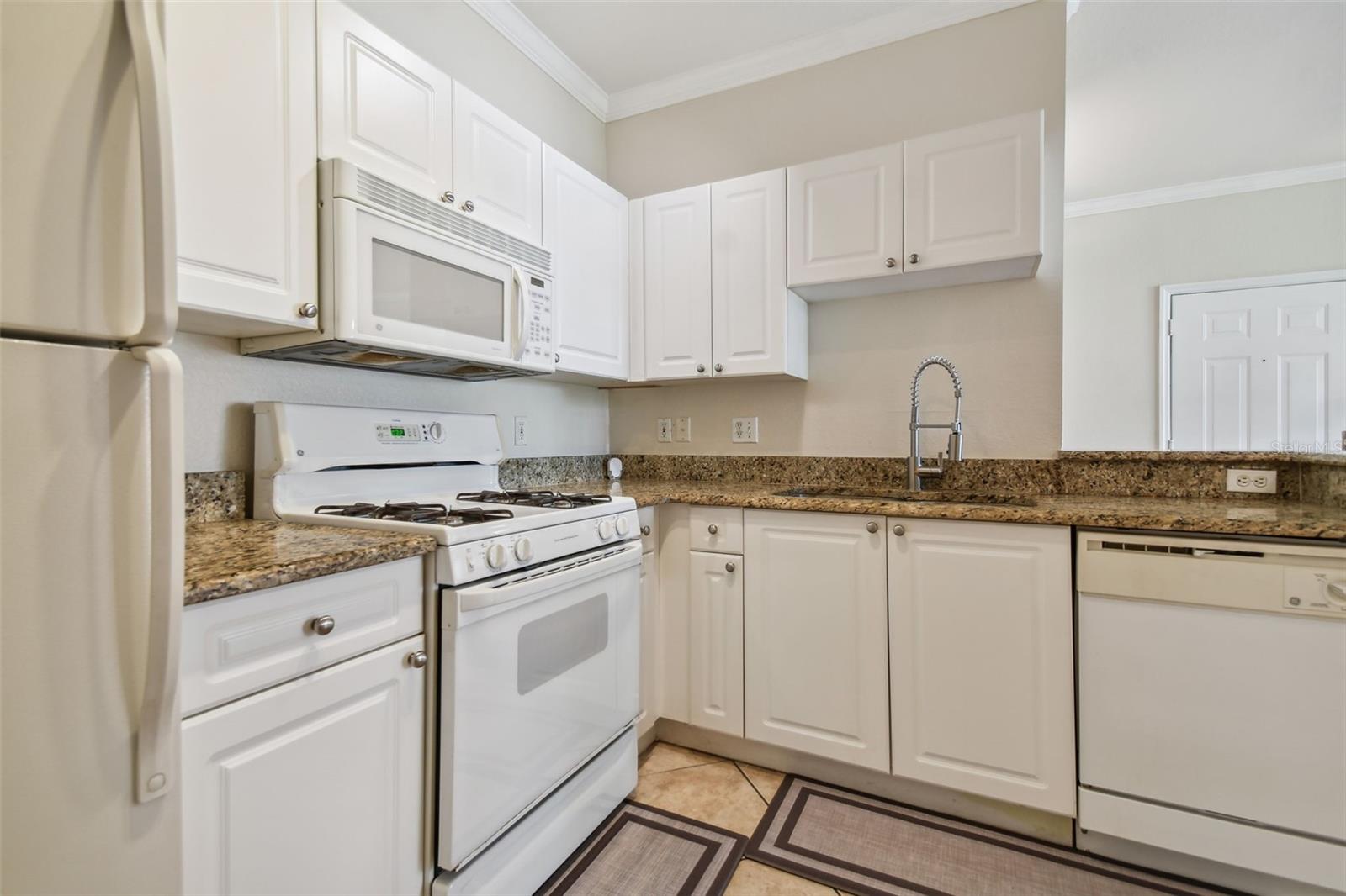 Image 29 of 64 For 2705 Via Murano 116