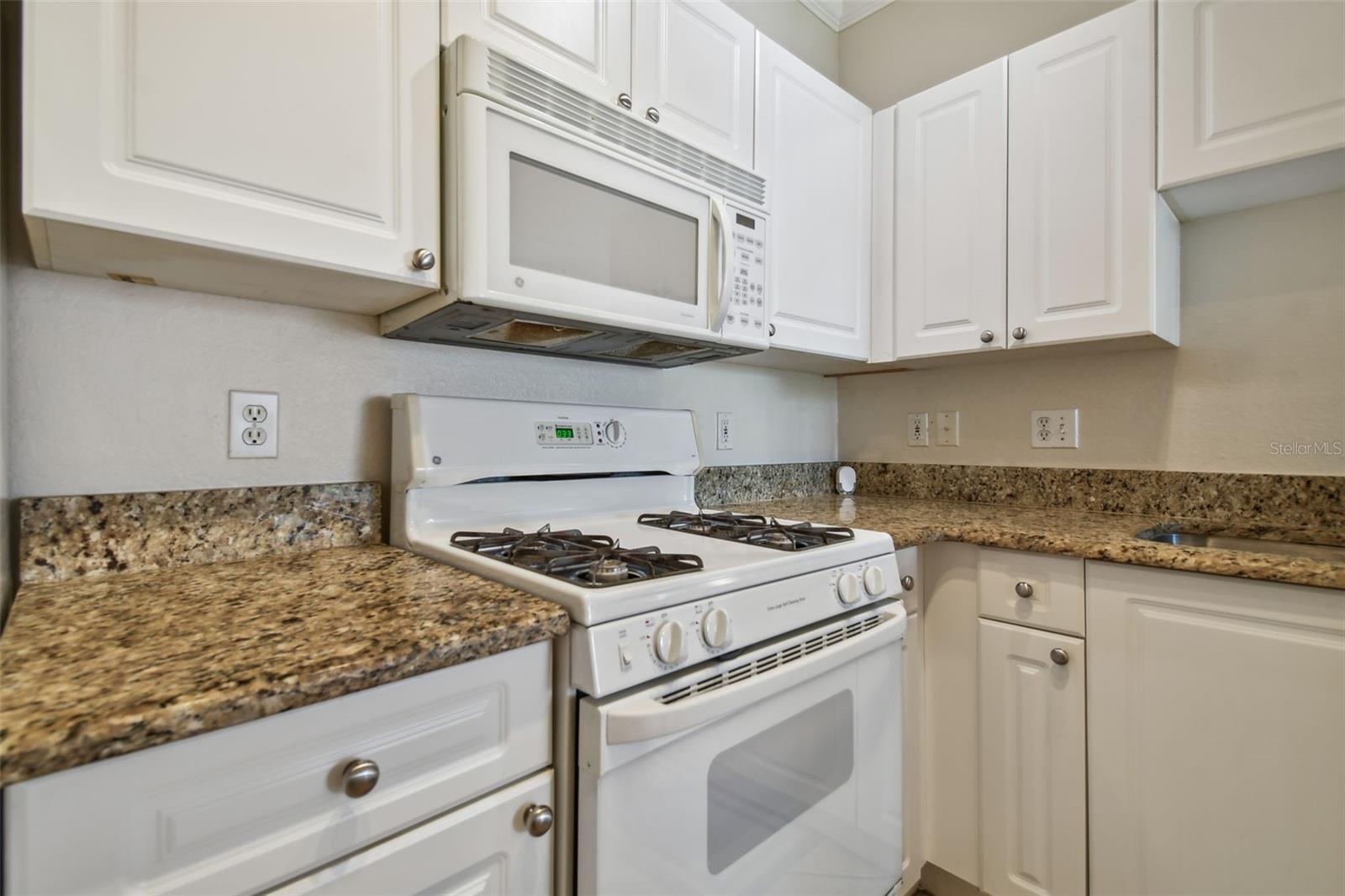 Image 30 of 64 For 2705 Via Murano 116