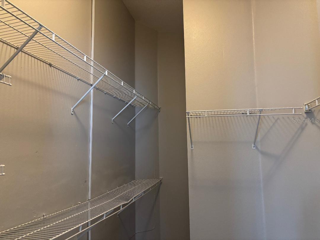 Image 33 of 54 For 1932 Grenville Court