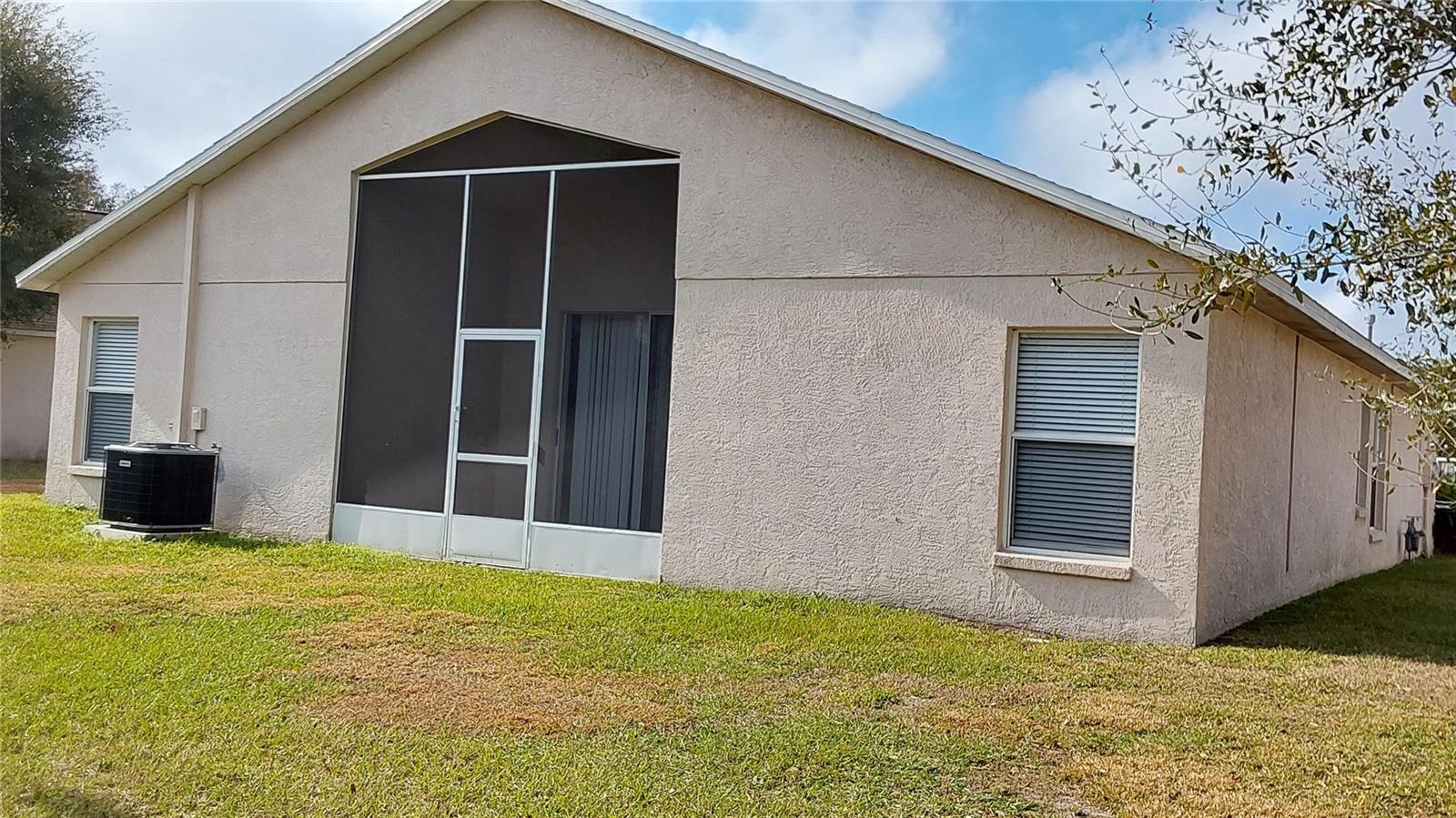 Image 38 of 54 For 1932 Grenville Court