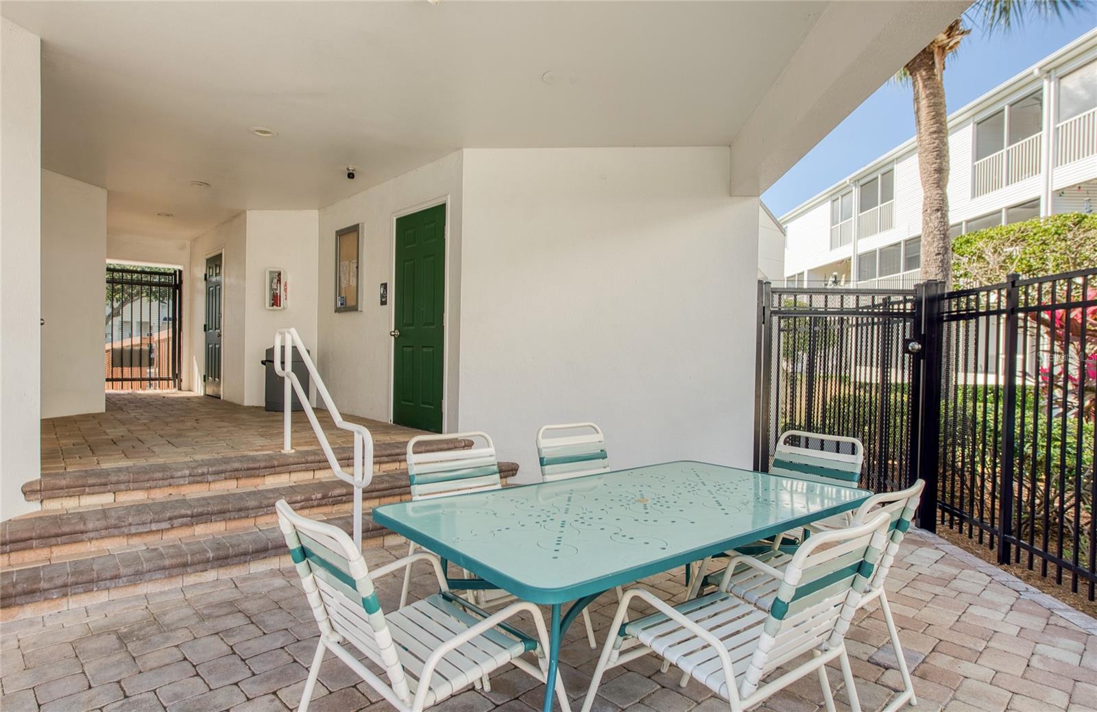 Image 18 of 82 For 14676 Seminole Trail