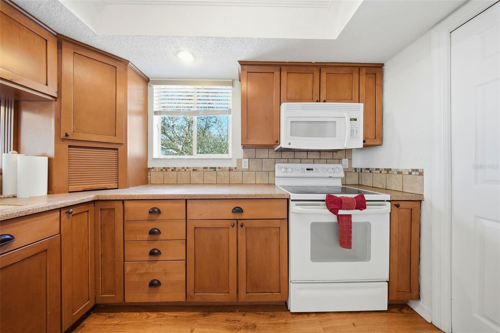 Image 25 of 82 For 14676 Seminole Trail