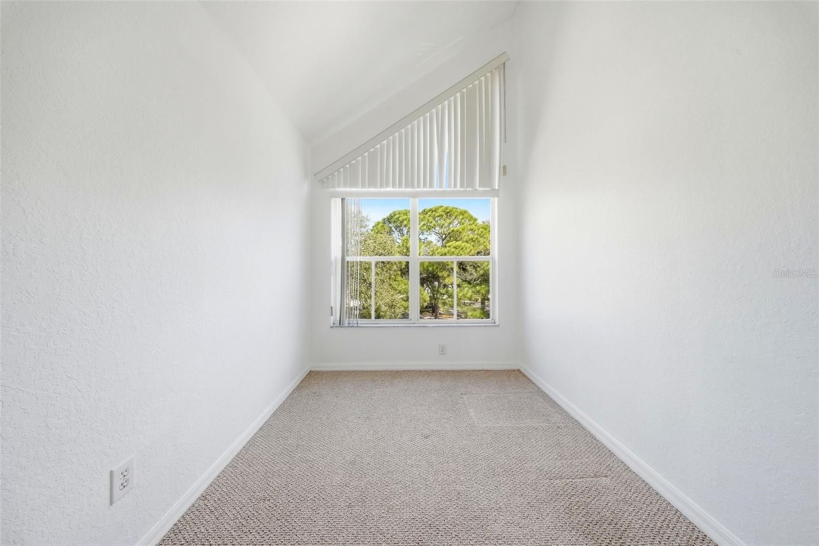 Image 53 of 82 For 14676 Seminole Trail