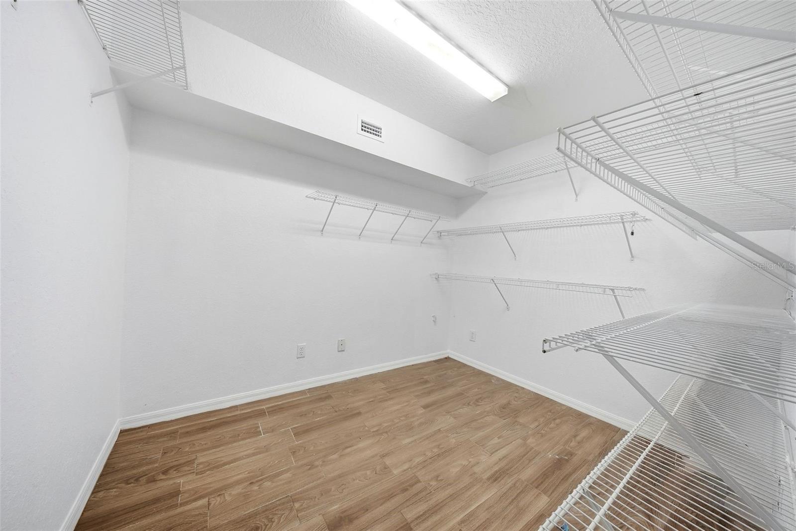 Image 61 of 82 For 14676 Seminole Trail