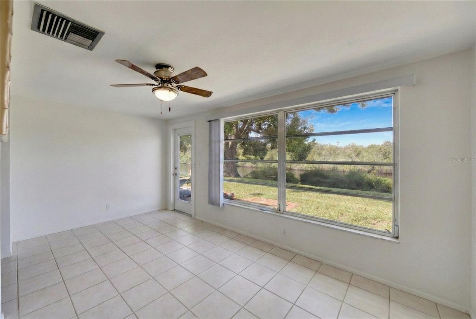 Image 26 of 73 For 4112 Hampton Drive