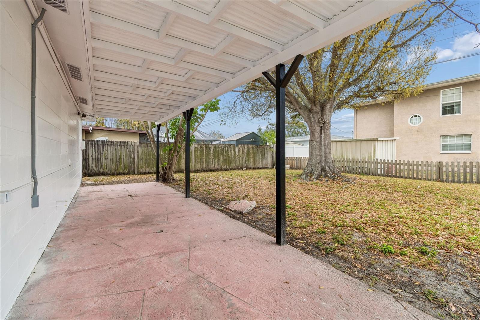 Image 52 of 71 For 5948 51st Avenue N