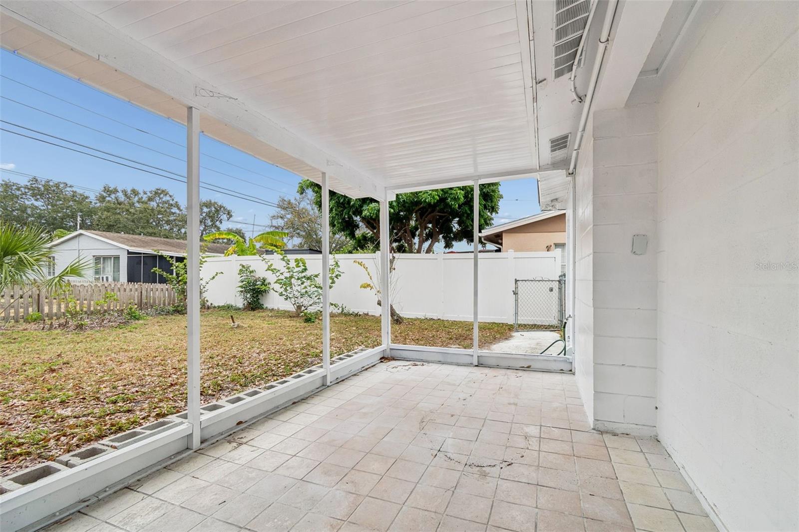 Image 53 of 71 For 5948 51st Avenue N