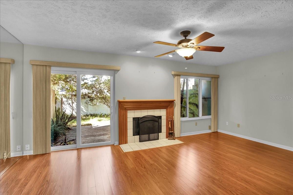 Image 12 of 55 For 7905 Luxbury Place