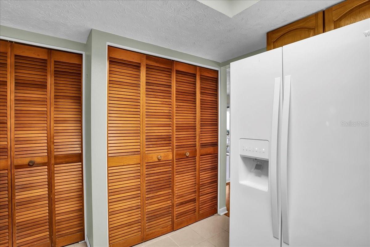 Image 21 of 55 For 7905 Luxbury Place