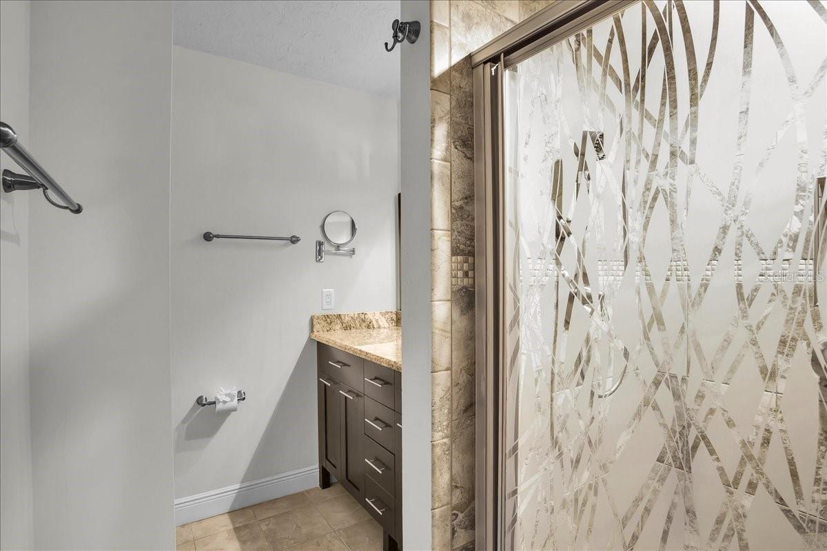 Image 41 of 55 For 7905 Luxbury Place