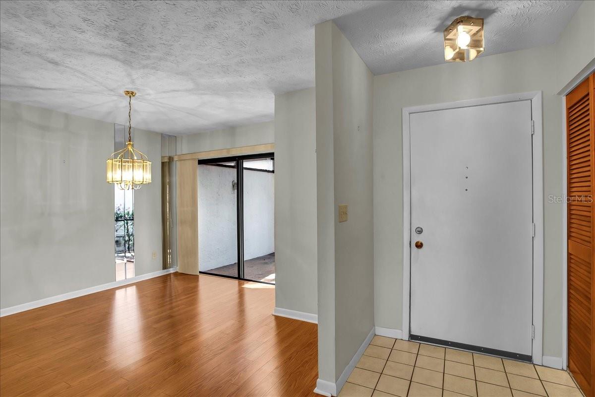 Image 7 of 55 For 7905 Luxbury Place