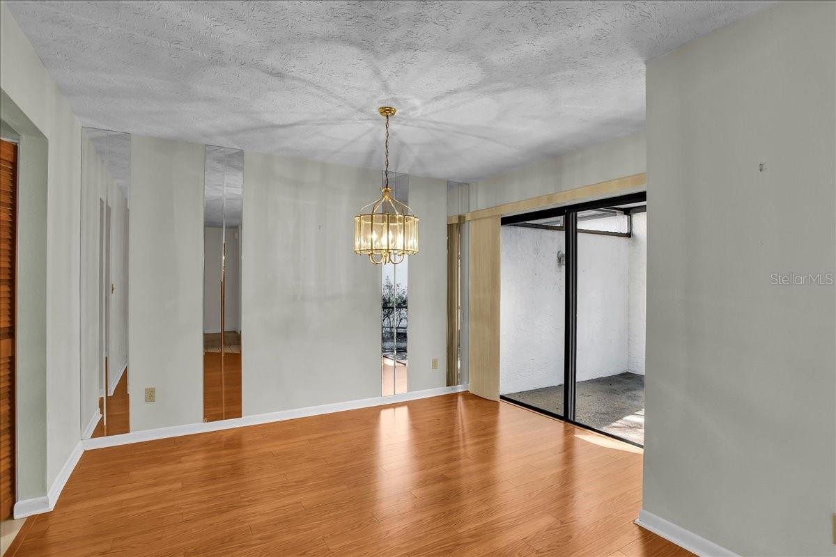 Image 8 of 55 For 7905 Luxbury Place