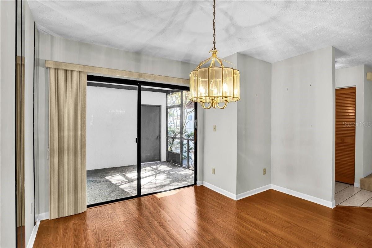 Image 9 of 55 For 7905 Luxbury Place