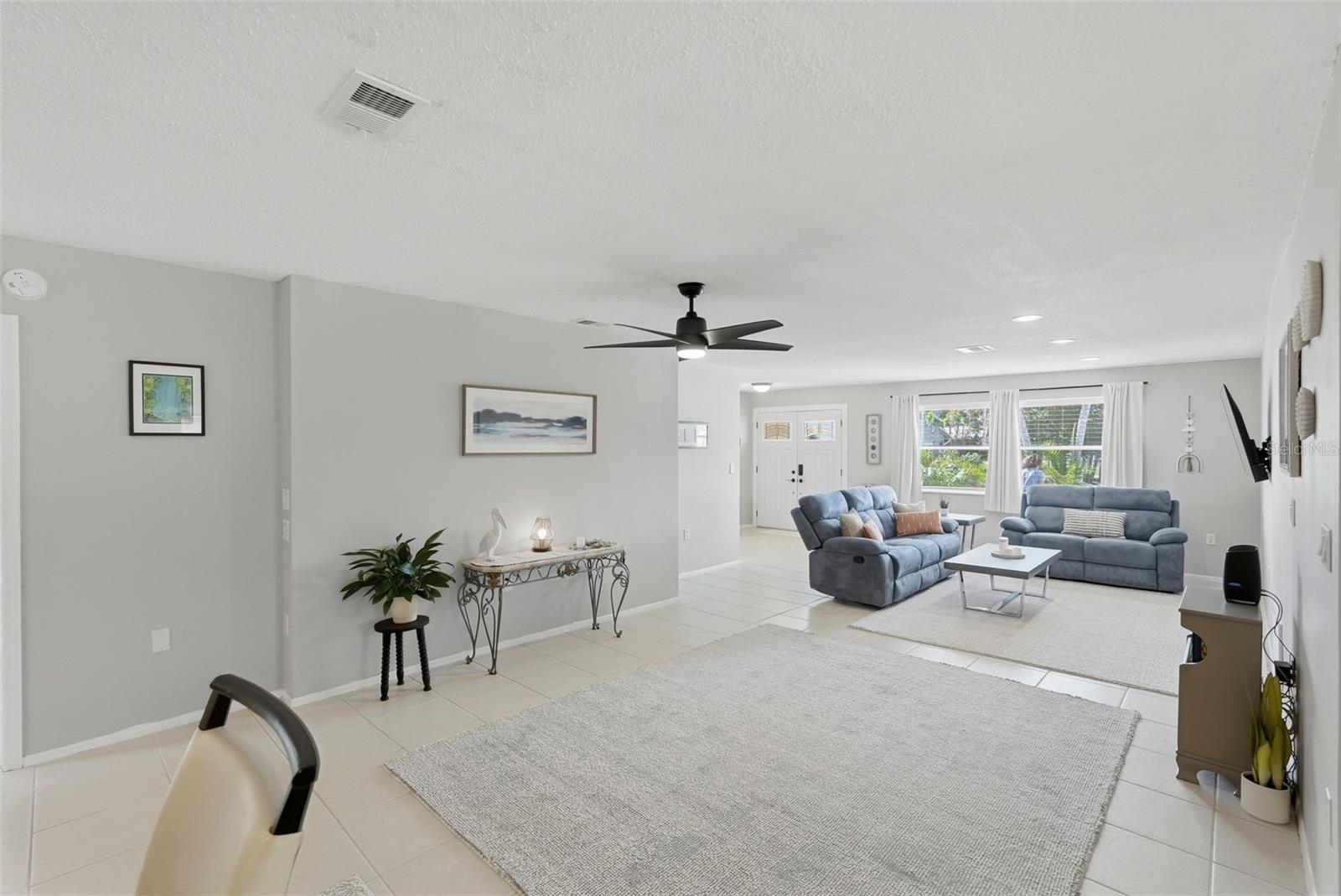 Image 11 of 59 For 500 Sanibel Court