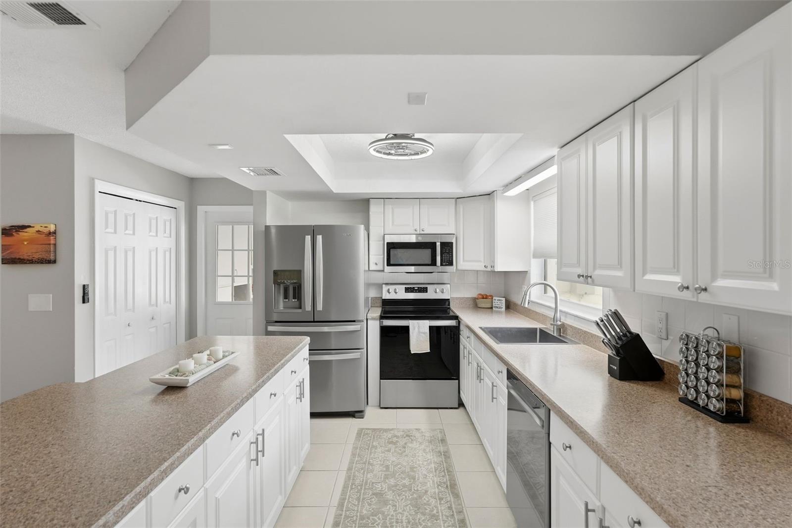 Image 18 of 59 For 500 Sanibel Court