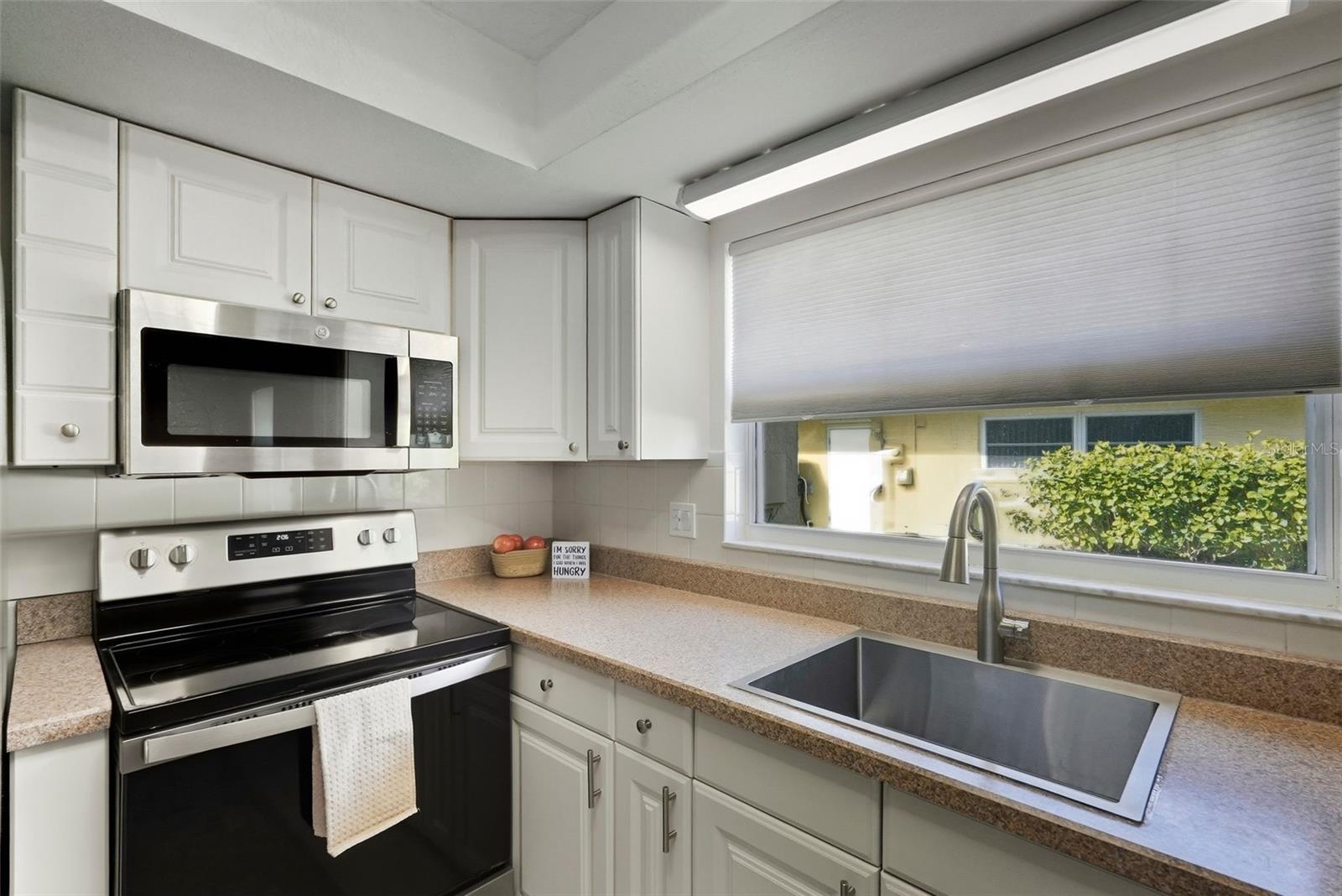 Image 21 of 59 For 500 Sanibel Court