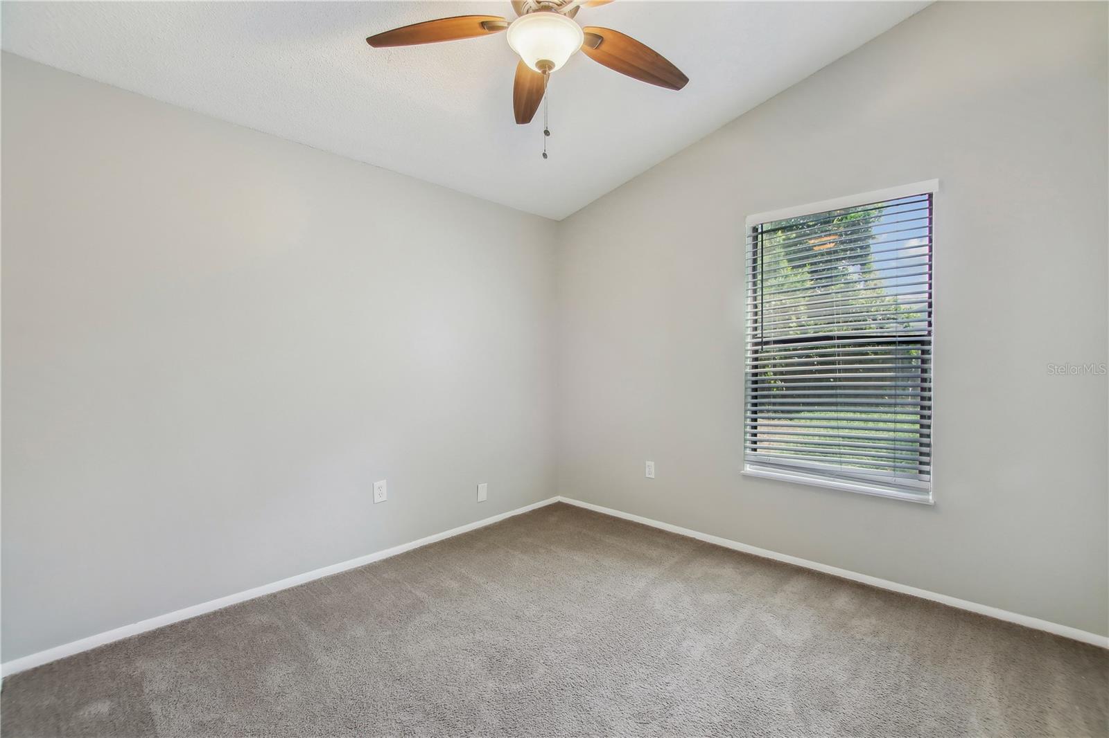 Image 14 of 20 For 787 Arthurs Court