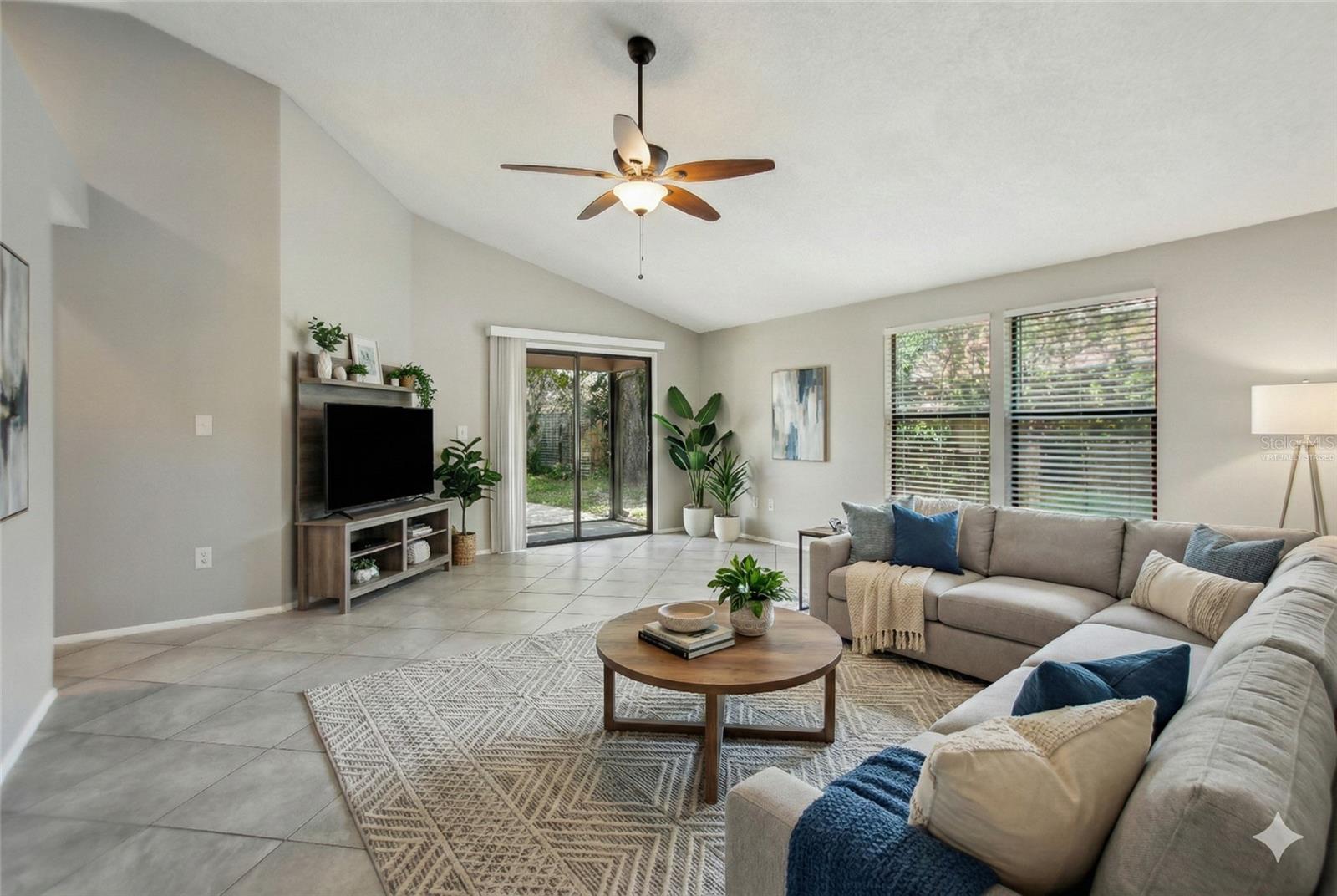 Image 2 of 20 For 787 Arthurs Court