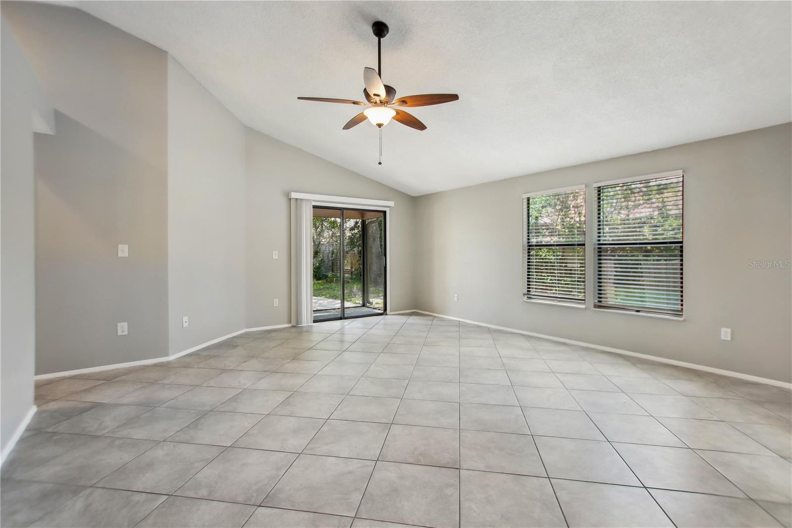 Image 9 of 20 For 787 Arthurs Court