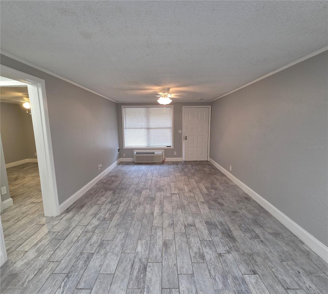 Image 10 of 10 For 1400 Strawberry Place 18