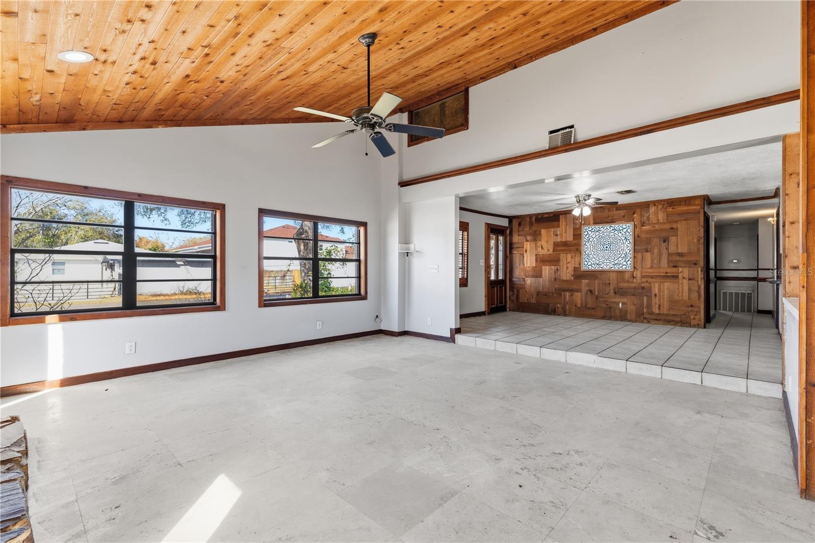 Image 11 of 35 For 10301 Trail Ridge Lane