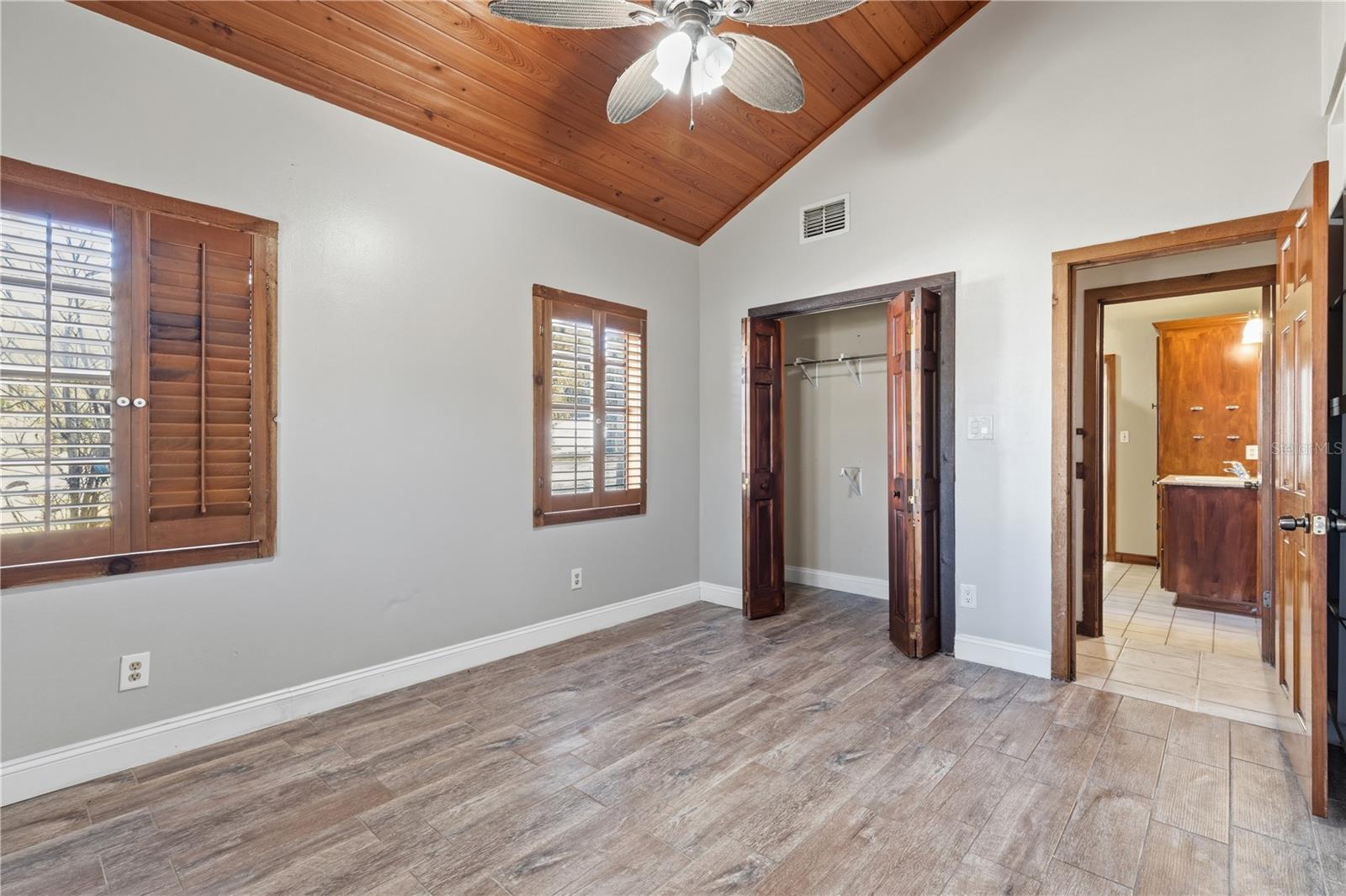 Image 15 of 35 For 10301 Trail Ridge Lane