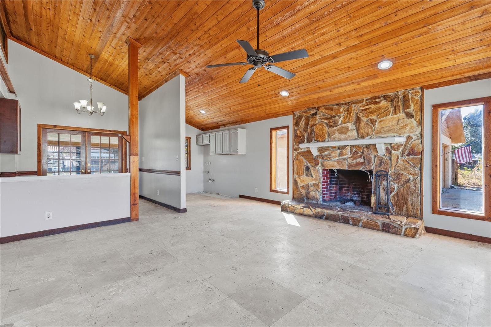 Image 4 of 35 For 10301 Trail Ridge Lane