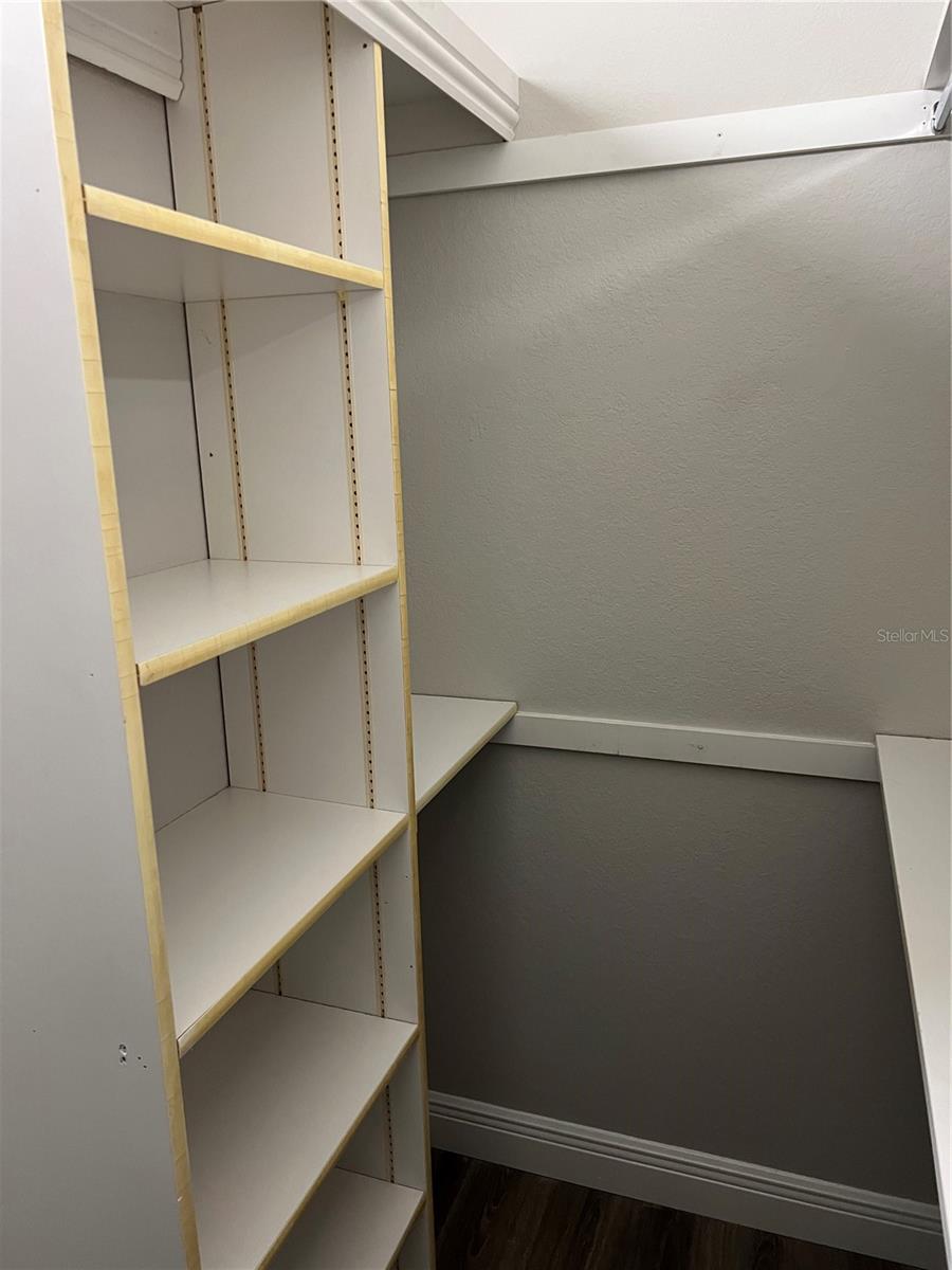 Image 17 of 22 For 2411 Horatio Street 514