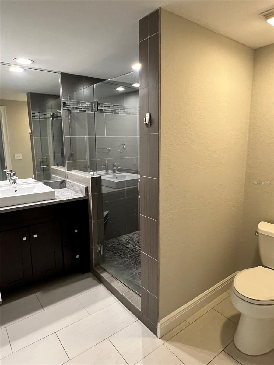 Image 19 of 22 For 2411 Horatio Street 514