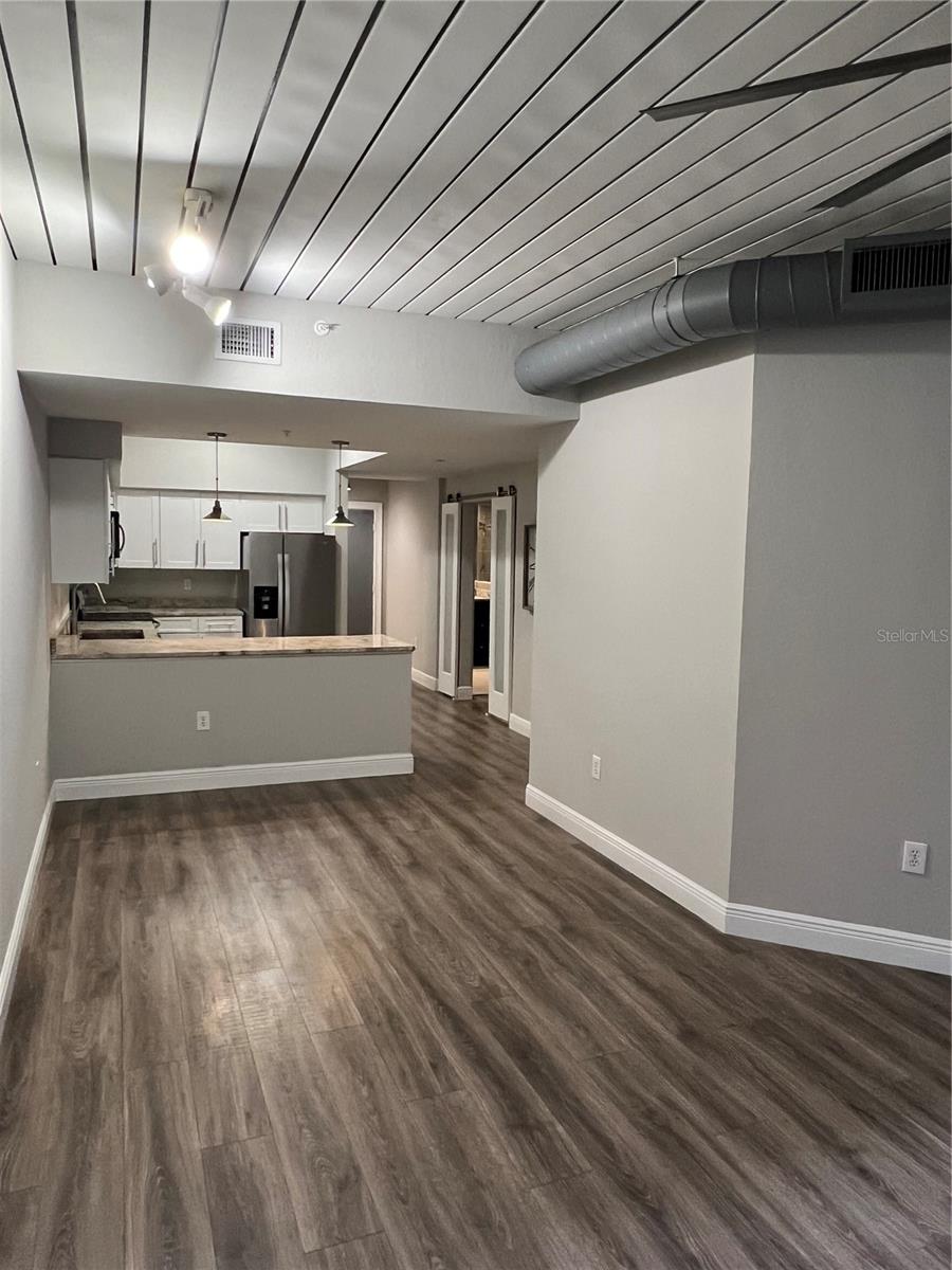 Image 5 of 22 For 2411 Horatio Street 514