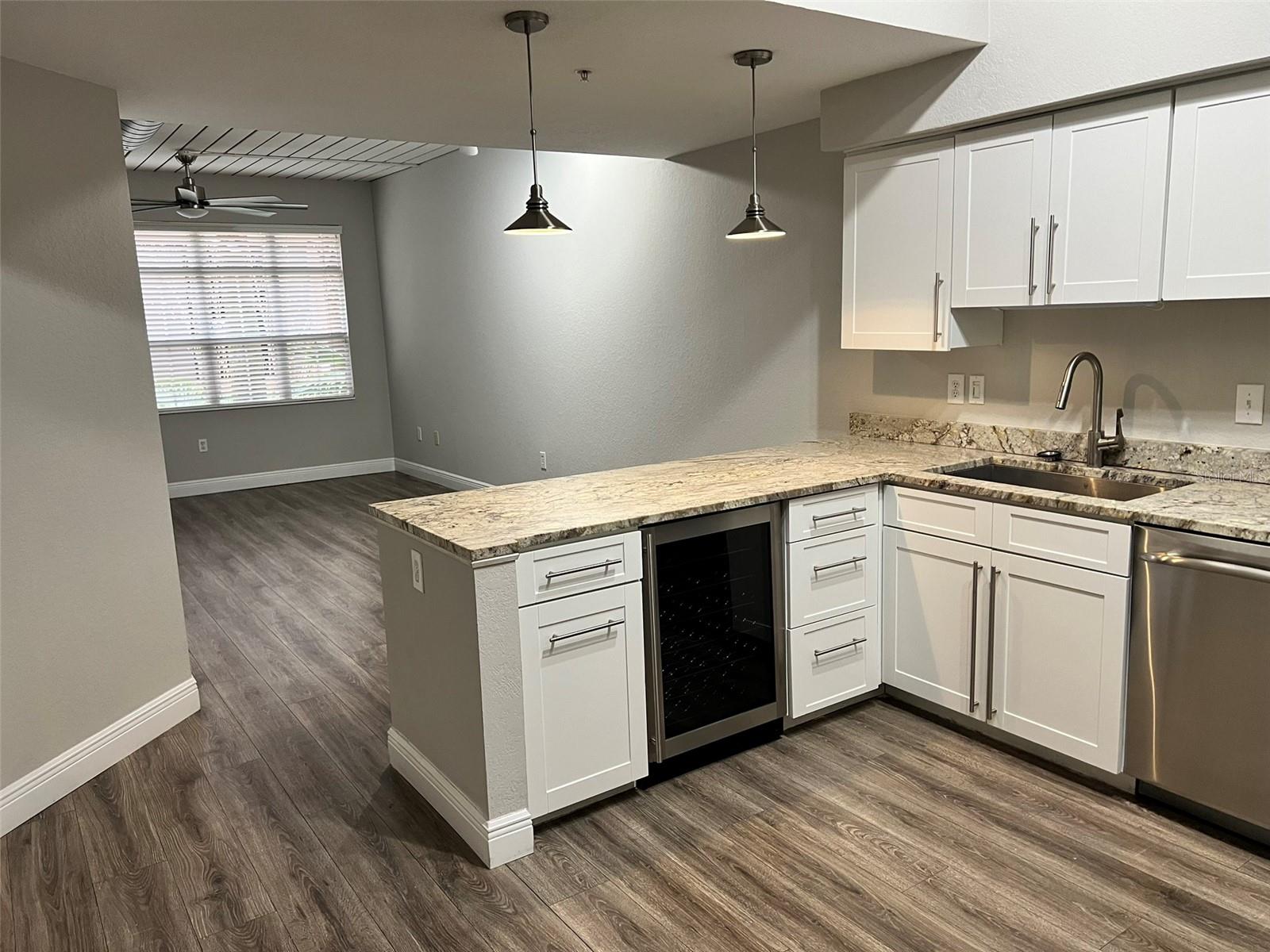 Image 8 of 22 For 2411 Horatio Street 514