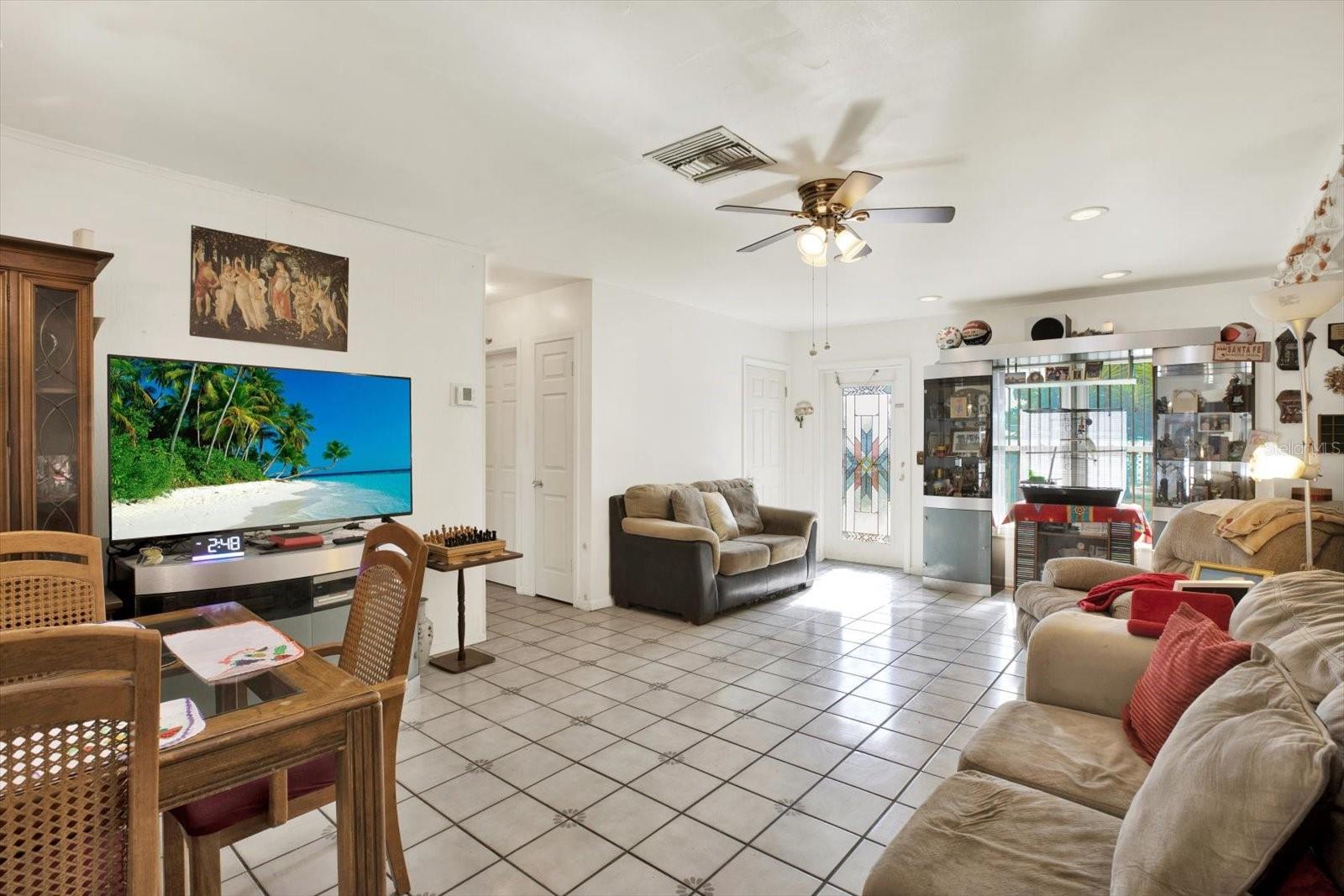 Image 3 of 18 For 6403 Rolling Green Place