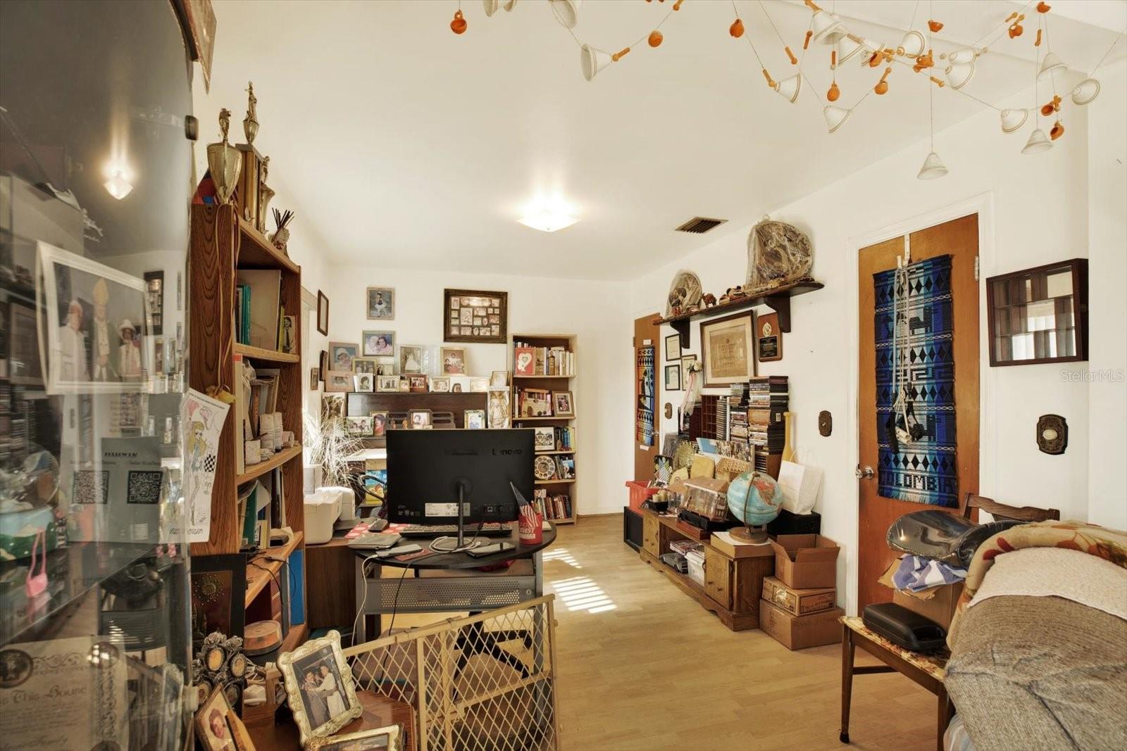 Image 5 of 18 For 6403 Rolling Green Place