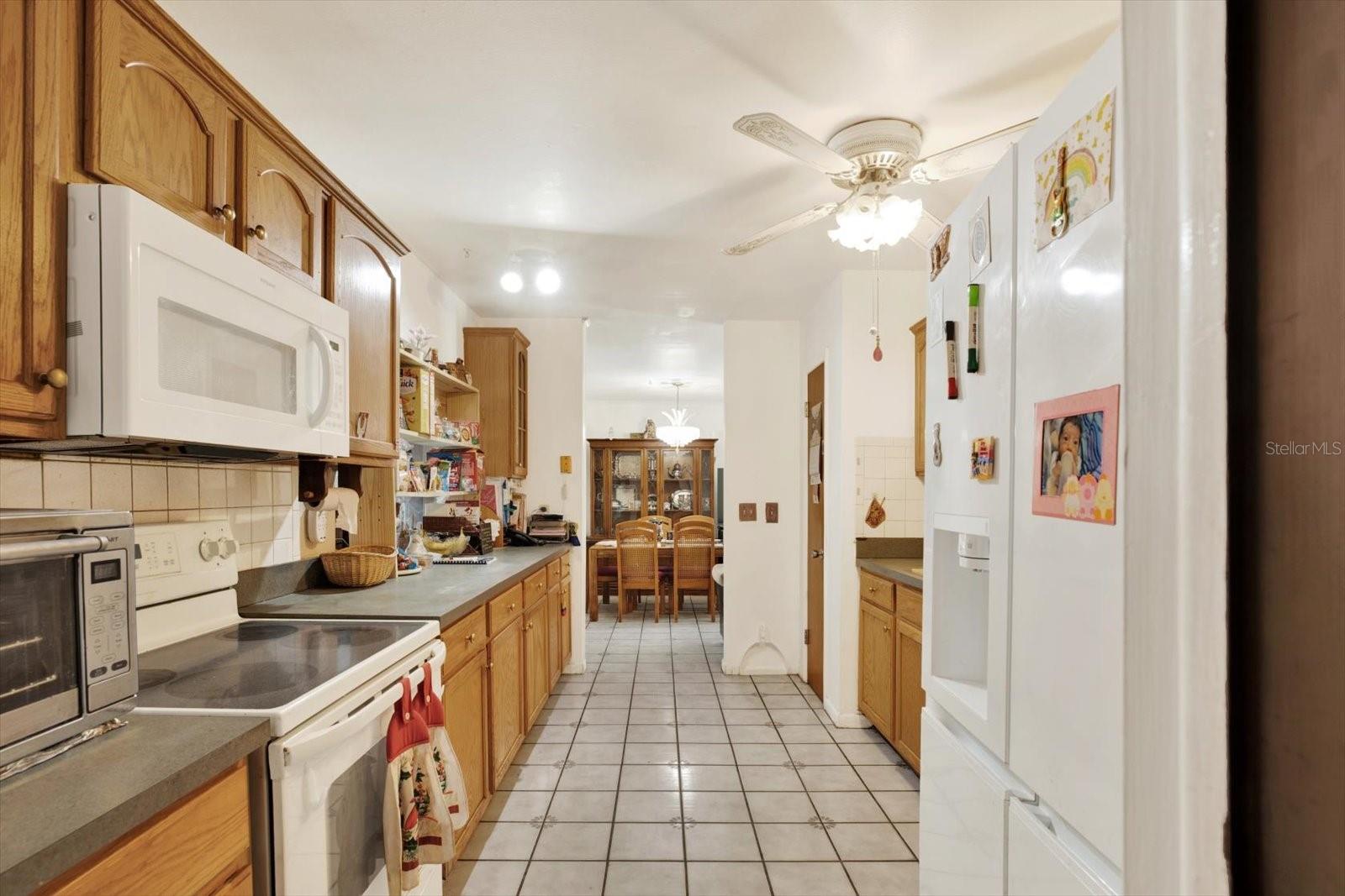 Image 6 of 18 For 6403 Rolling Green Place