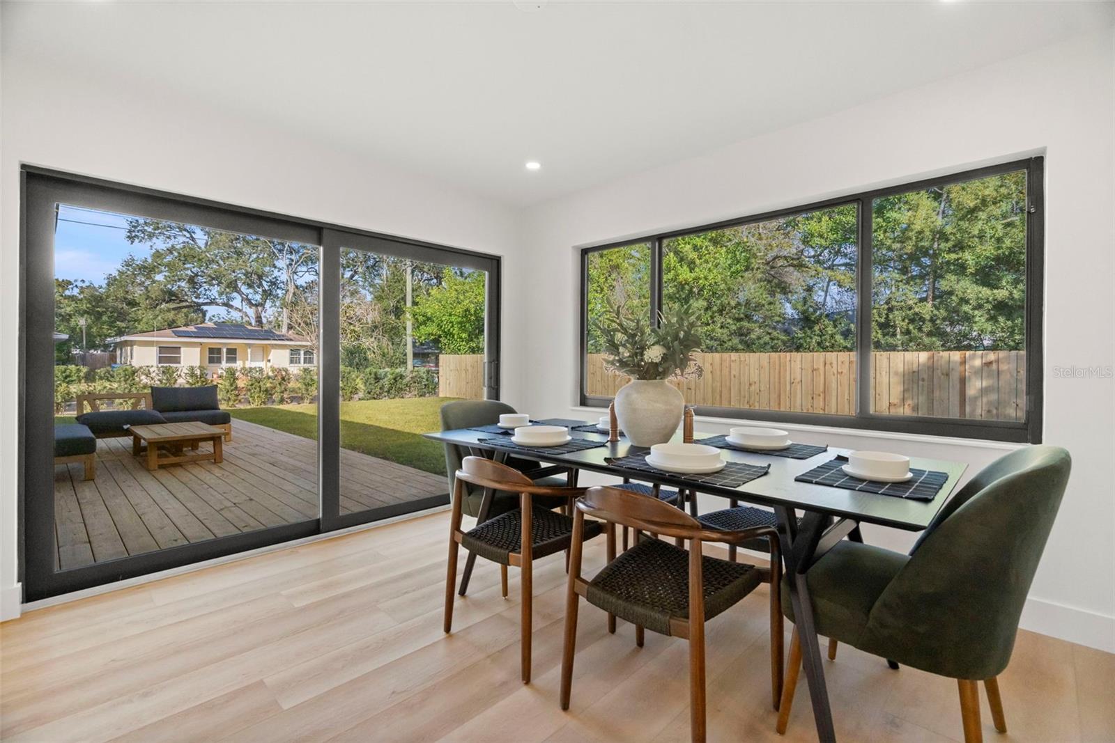 Listing photo id 36 for 2602 47th Street S