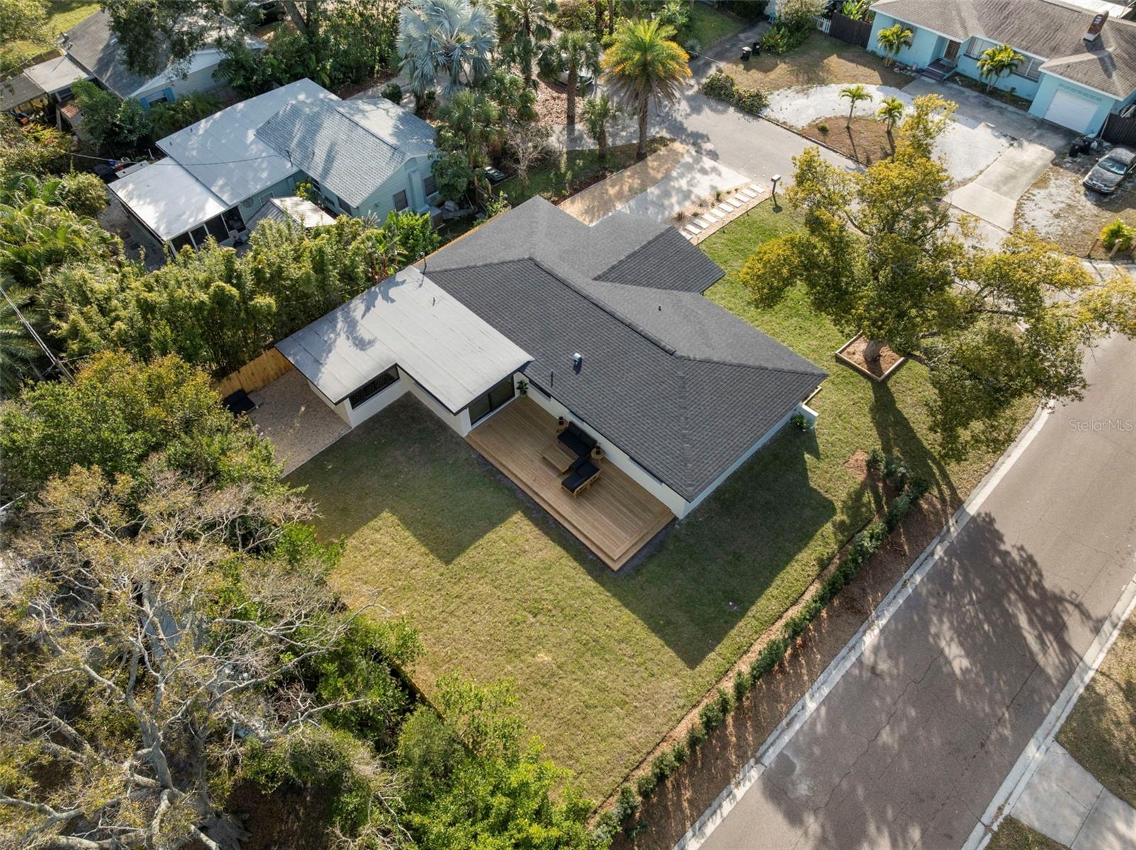 Listing photo id 52 for 2602 47th Street S