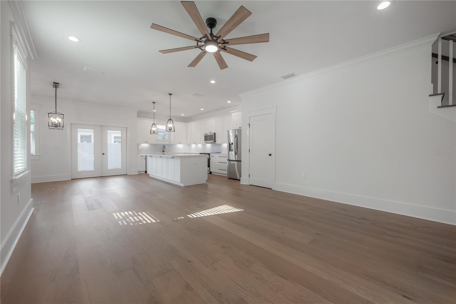 Image 17 of 75 For 807 Ida Street