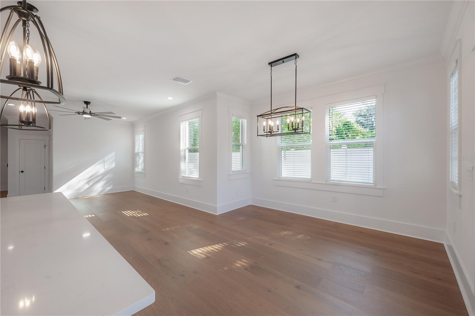 Image 24 of 75 For 807 Ida Street