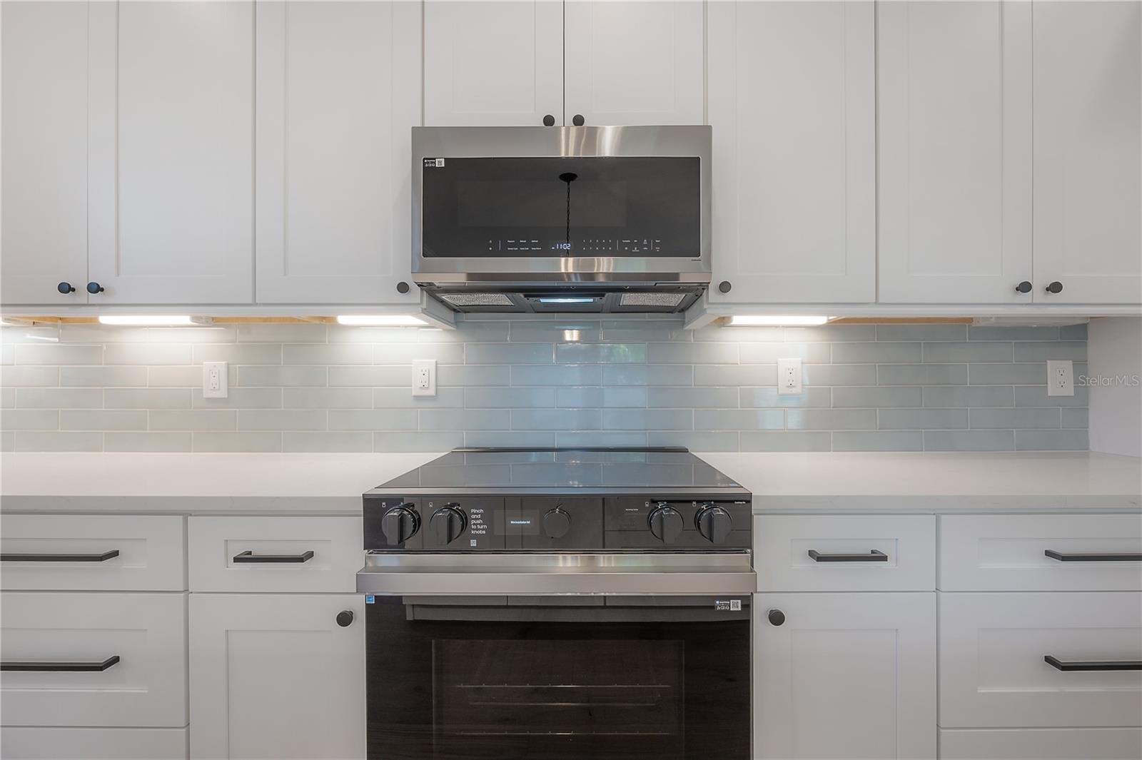 Image 27 of 75 For 807 Ida Street